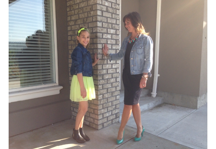 Outfit: Now or neon  Neon skirt, Fashion, Style